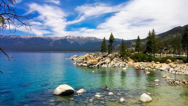 <img itemprop="contentURL" srcset="lake-tahoe.jpg 1.333x" src="lake-tahoe.jpg" alt="Lake Tahoe, Landscape, Nature, Outdoors, Tourism">